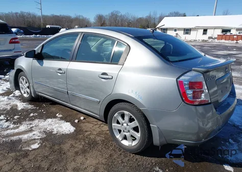 2012 Nissan Sentra 2.0 S z USA, uszkodzony, nr VIN 3N1AB6AP1CL731155